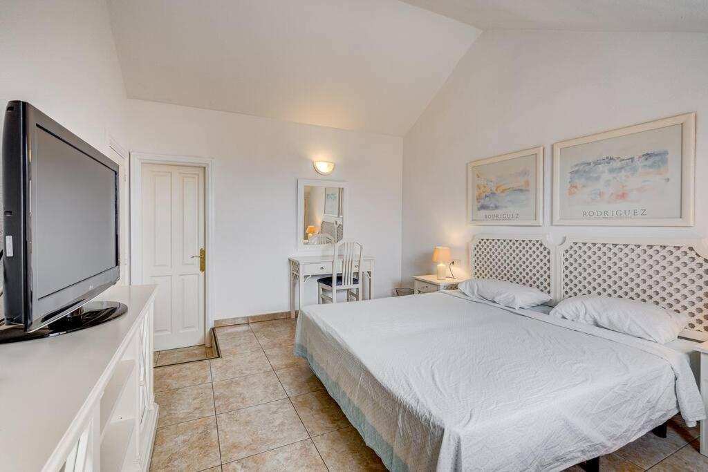 Royal Garden - 2 Bedroom Playa de las Americas  Exteriör bild